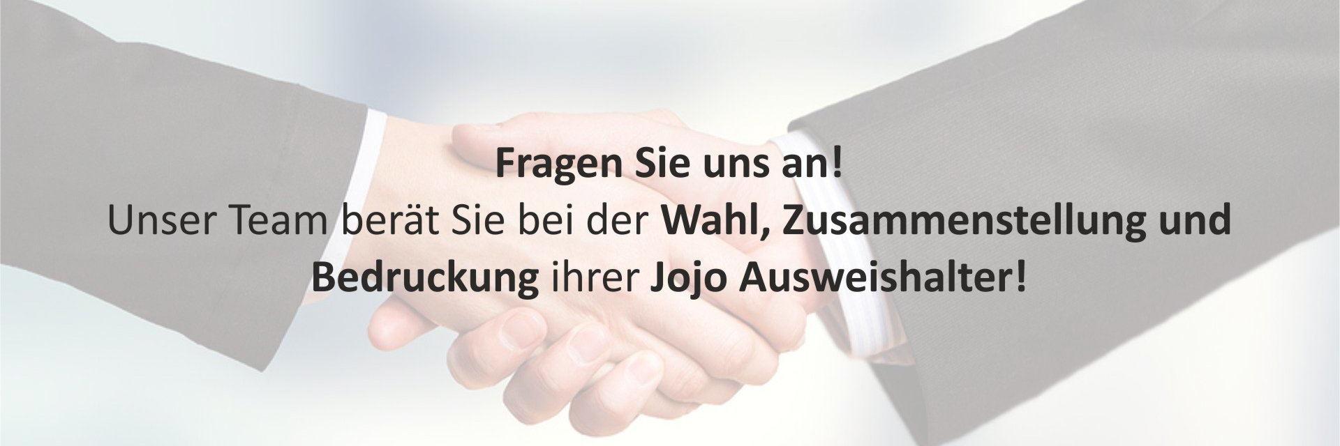 Zwei Menschen geben sich die Hand im Hintergrund, Text überlagert das Bild – Symbol für Zusammenarbeit und Kommunikation